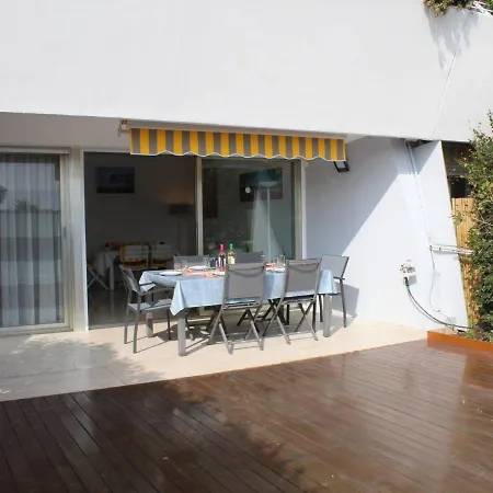 3p En Rdj Avec Jardin Et Terrasse, A 5 Min Et Restaurants, Parking Prive, Climatise - Fr-1-252a-59